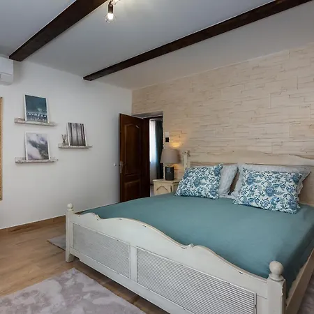 Vendeghaz Guest house *